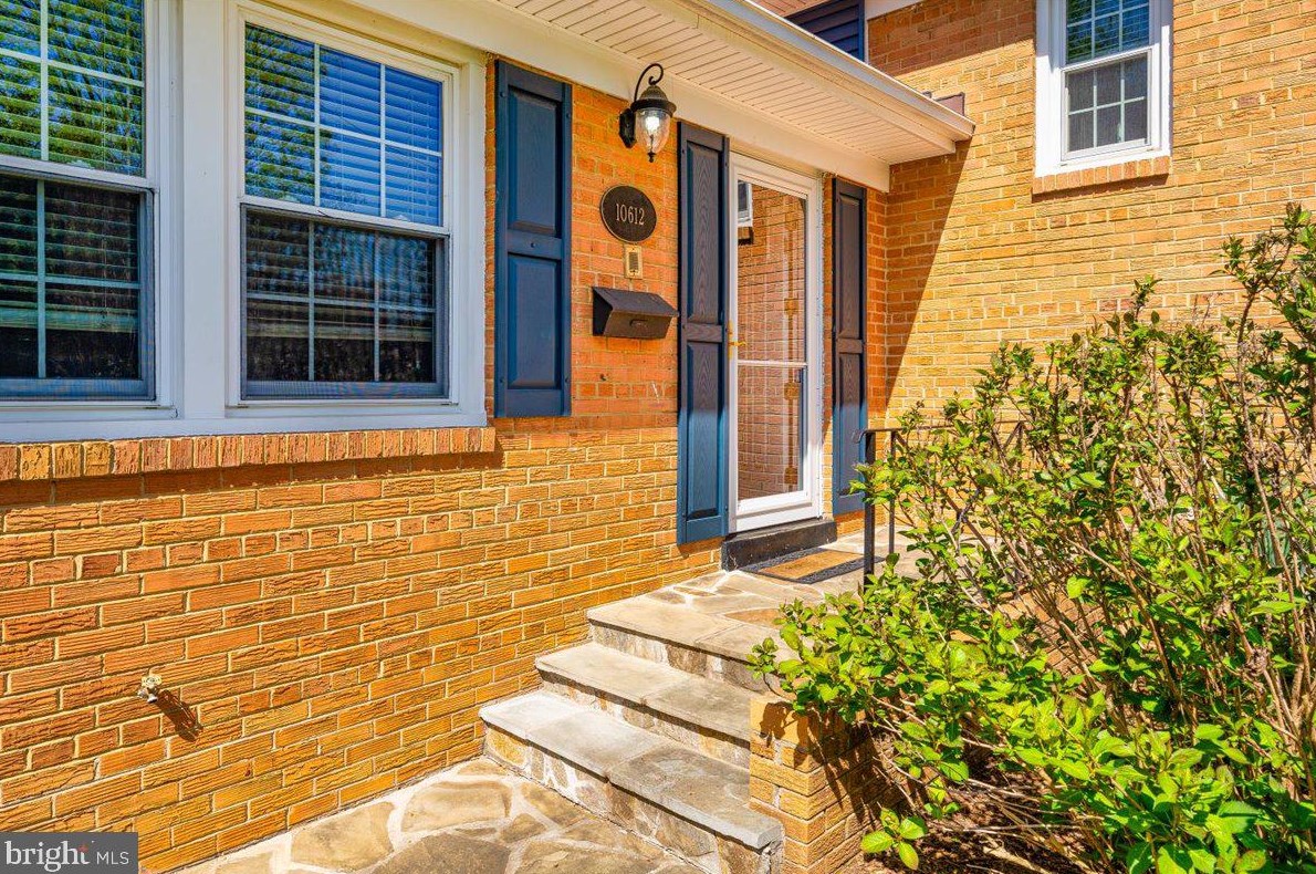 10612 Stoneyhill Ct, Silver Spring, MD 20901
