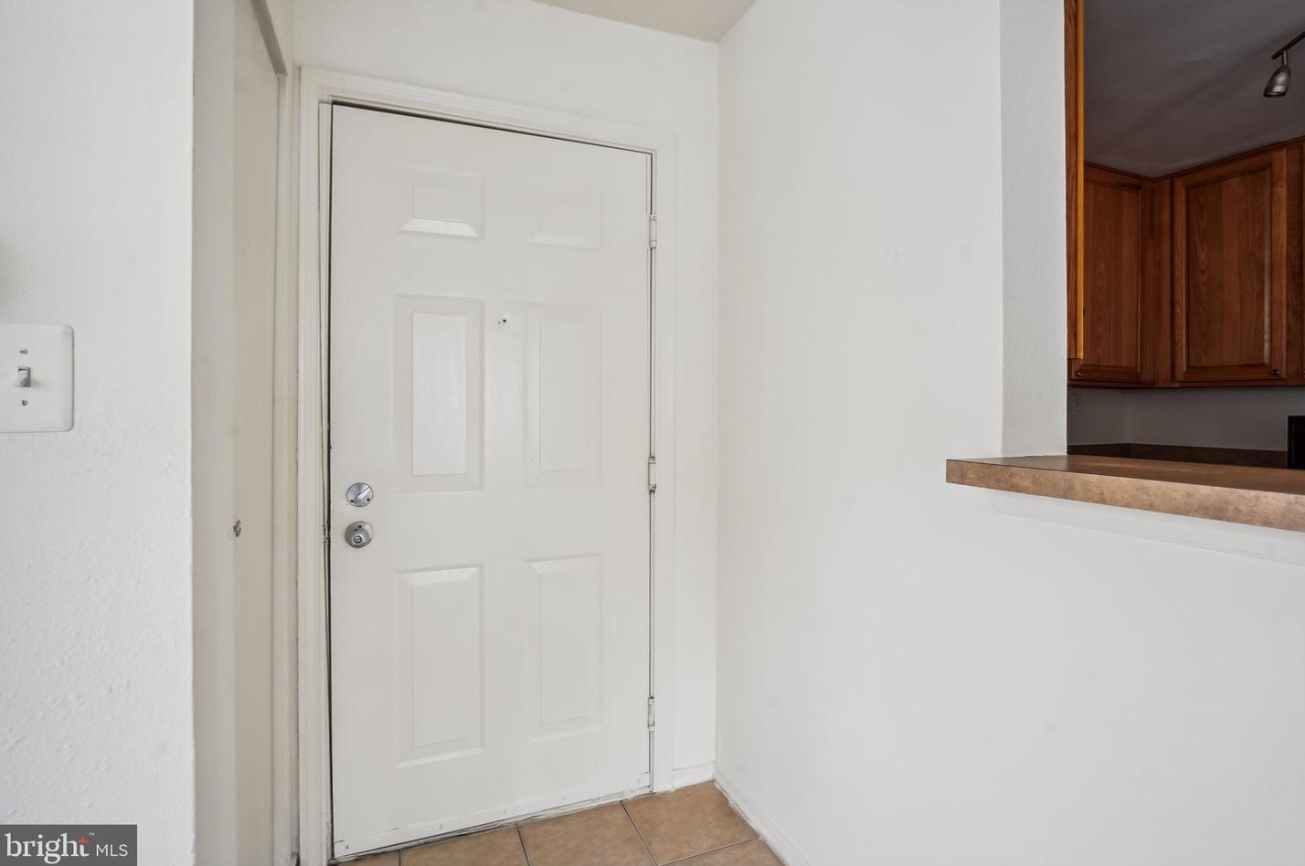 18525 Boysenberry Dr, Gaithersburg, MD 20879-3686