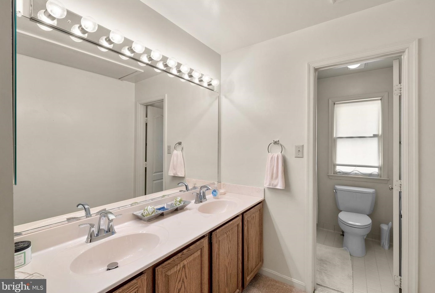 605 Pebble Bch Dr, Silver Spring MD 20904-3574 exterior