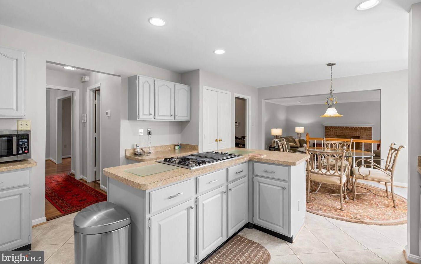 605 Pebble Bch Dr, Silver Spring MD 20904-3574 exterior