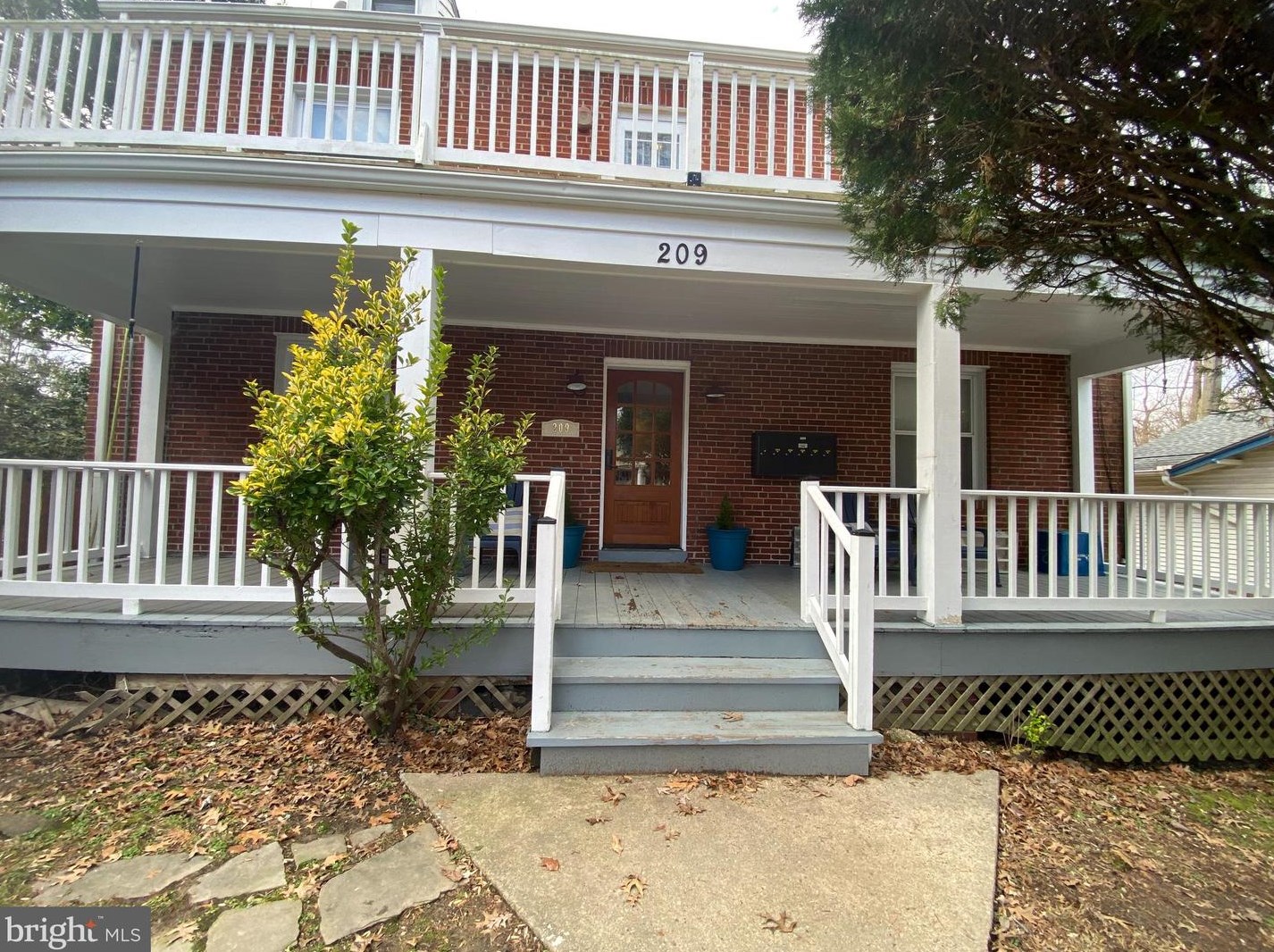 209 Lincoln Ave, Silver Spring, MD 20912-5738