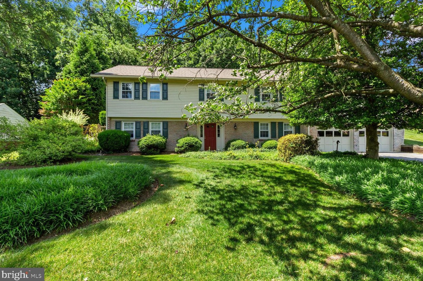 7413 Miller Fall Rd, Rockville, MD 20855-1120