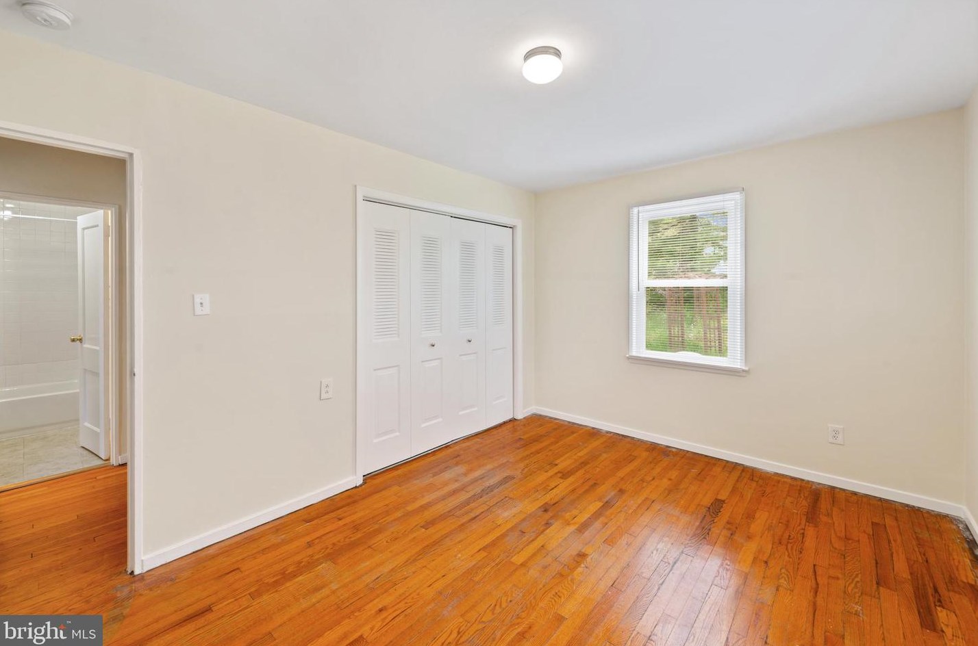 12200 Valleywood Dr, Silver Spring MD  20902-2147 exterior