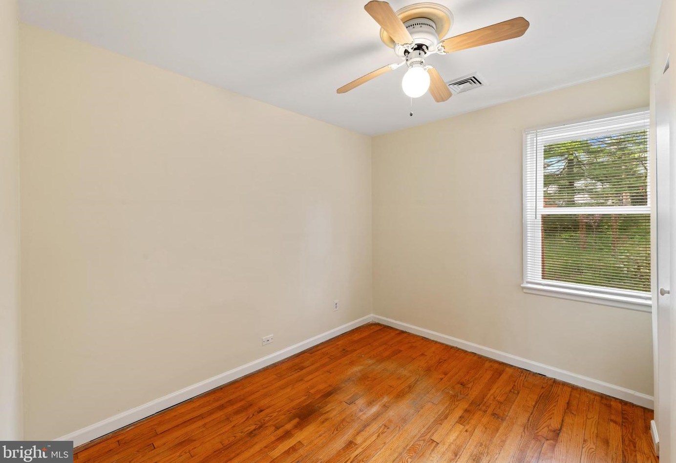 12200 Valleywood Dr, Silver Spring MD  20902-2147 exterior