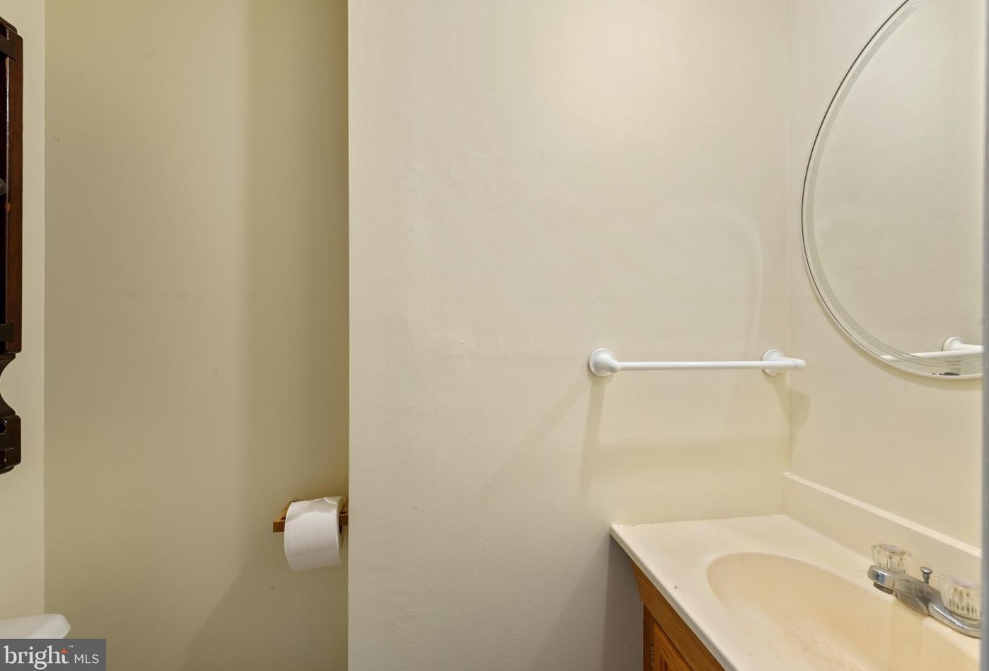 12200 Valleywood Dr, Silver Spring MD  20902-2147 exterior