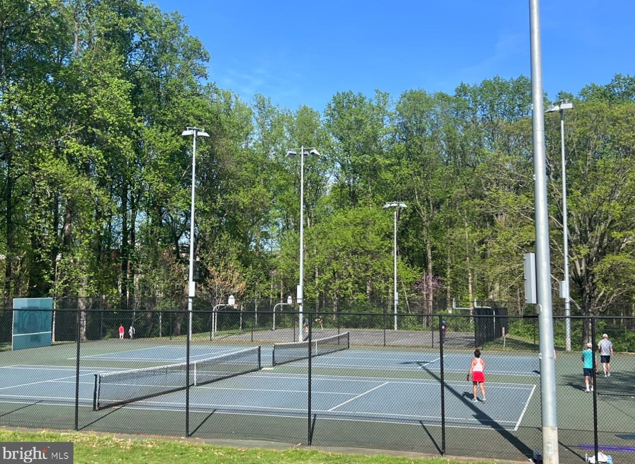 10008 Fleming Ave, Bethesda MD  20814-2118 exterior