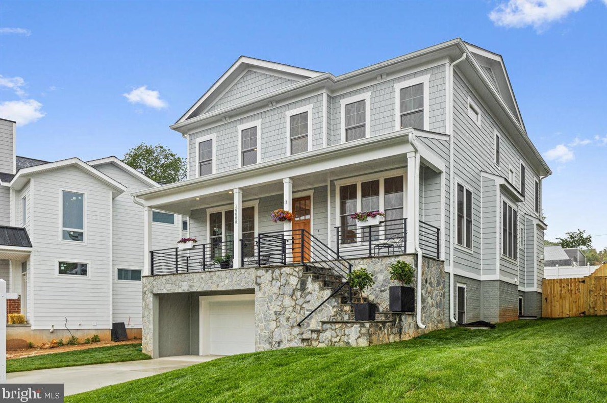 10008 Fleming Ave, Bethesda MD  20814-2118 exterior