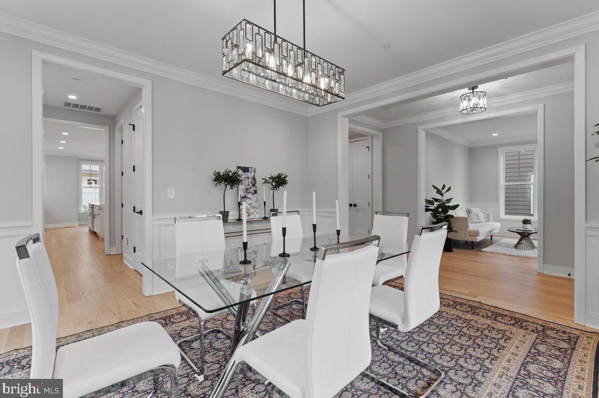 10008 Fleming Ave, Bethesda MD  20814-2118 exterior