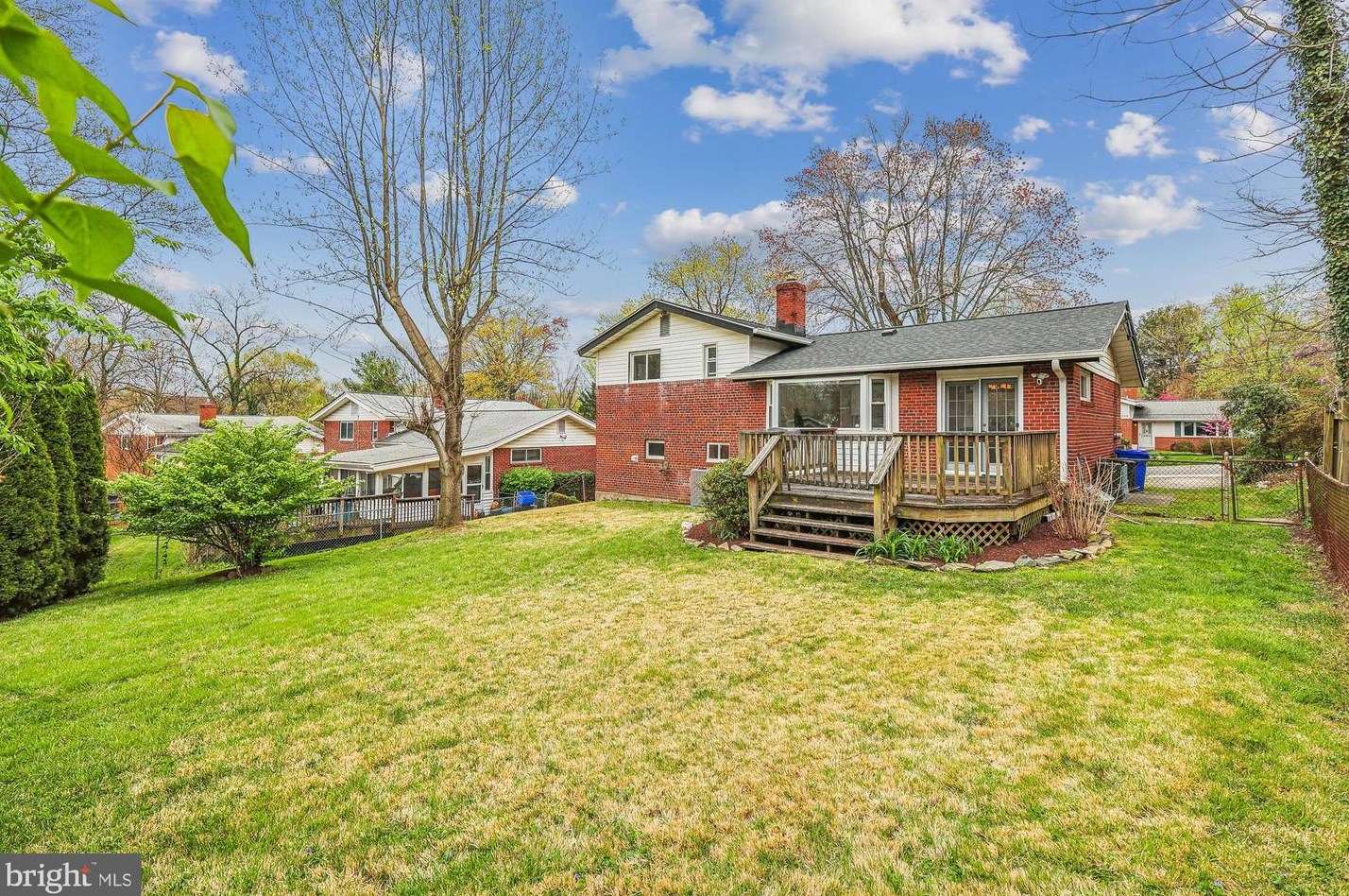 2405 Harmon Rd, Silver Spring, MD 20902-4943
