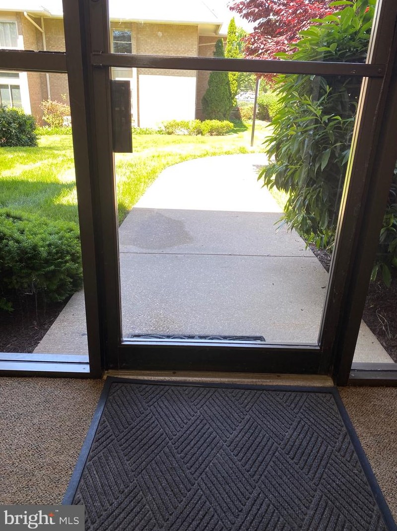 3642 Gleneagles Dr #10-2f, Silver Spring, MD 20906