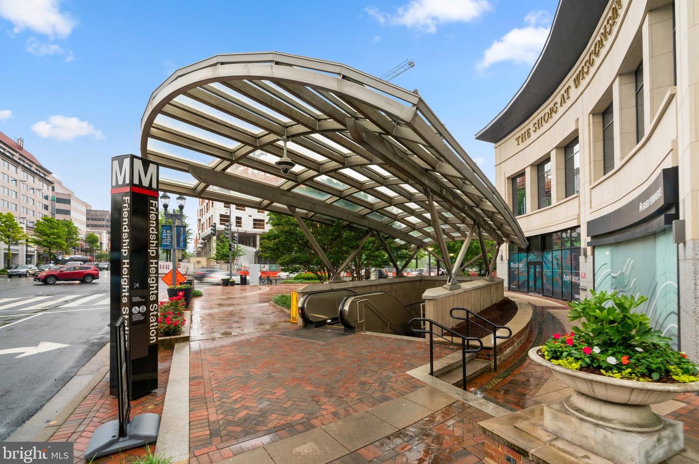 4515 Willard Ave, Bethesda MD  20815-3622 exterior