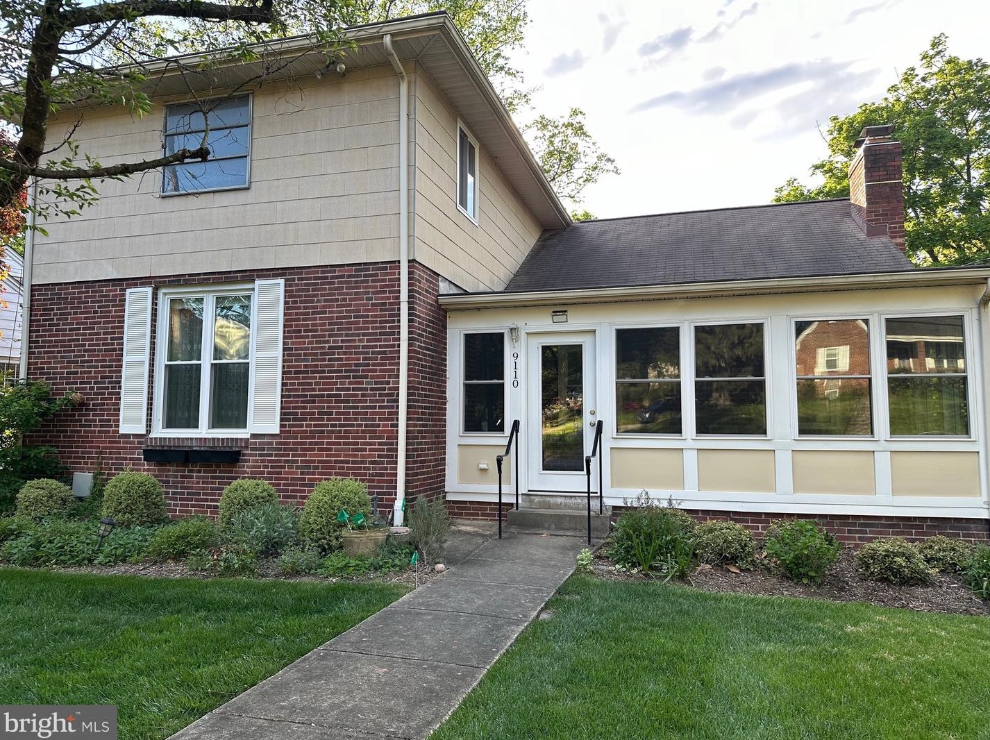 9110 Wire Ave, Silver Spring, MD 20901-4932