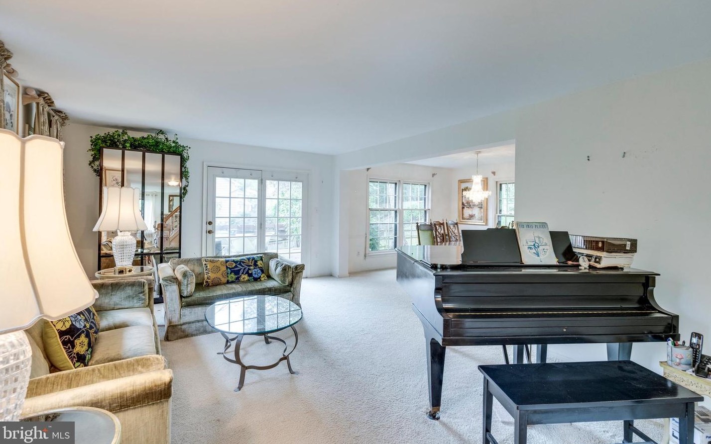 7800 Ivymount Ter, Rockville MD 20854-3753 exterior