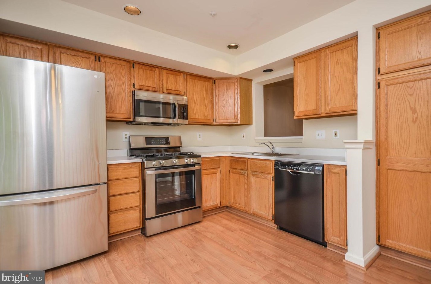 3003 Gatehouse Ct, Olney MD  20832-3024 exterior