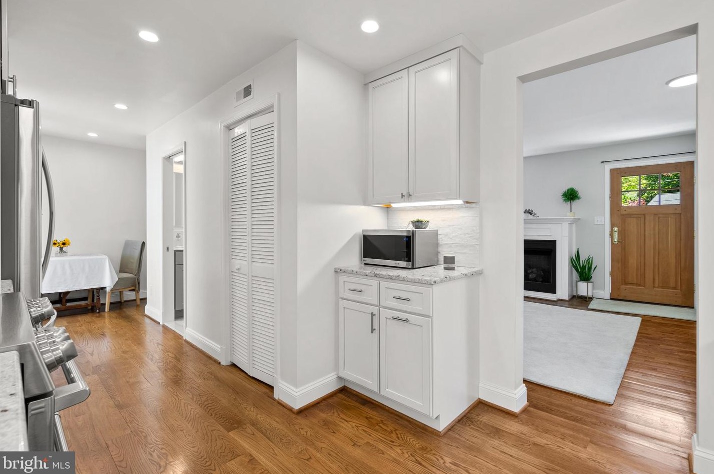 405 Williamsburg Dr, Silver Spring MD 20901-2728 exterior