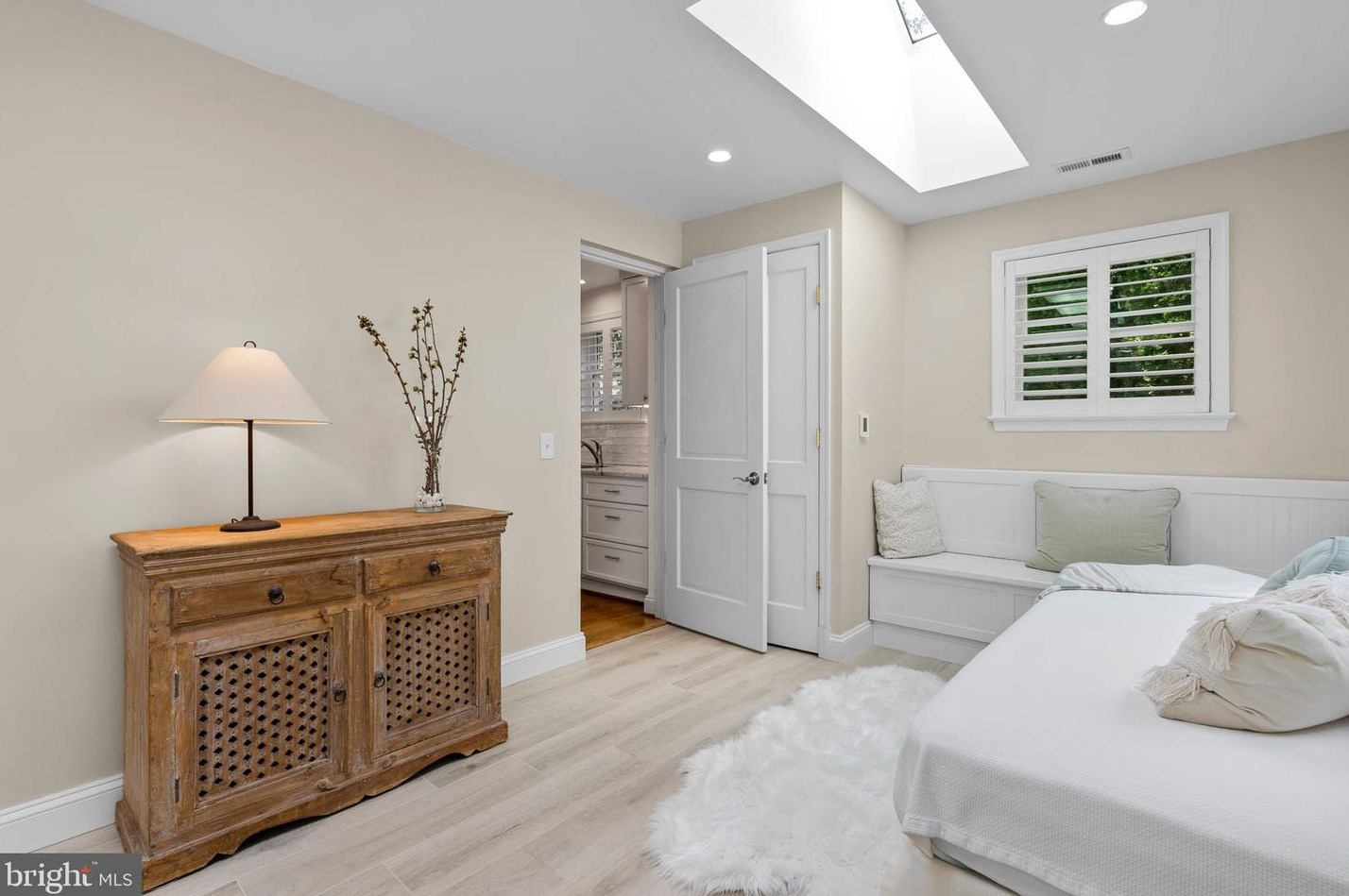 405 Williamsburg Dr, Silver Spring MD 20901-2728 exterior