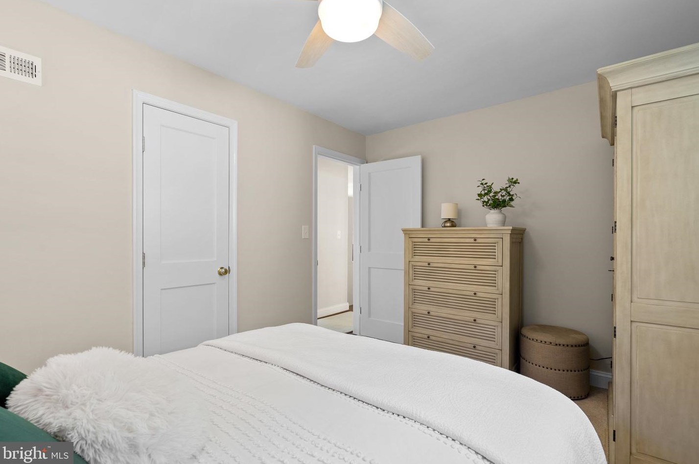 405 Williamsburg Dr, Silver Spring MD 20901-2728 exterior