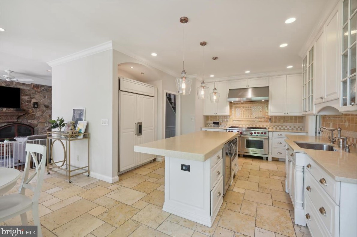 11539 Le Havre Dr, Rockville MD exterior