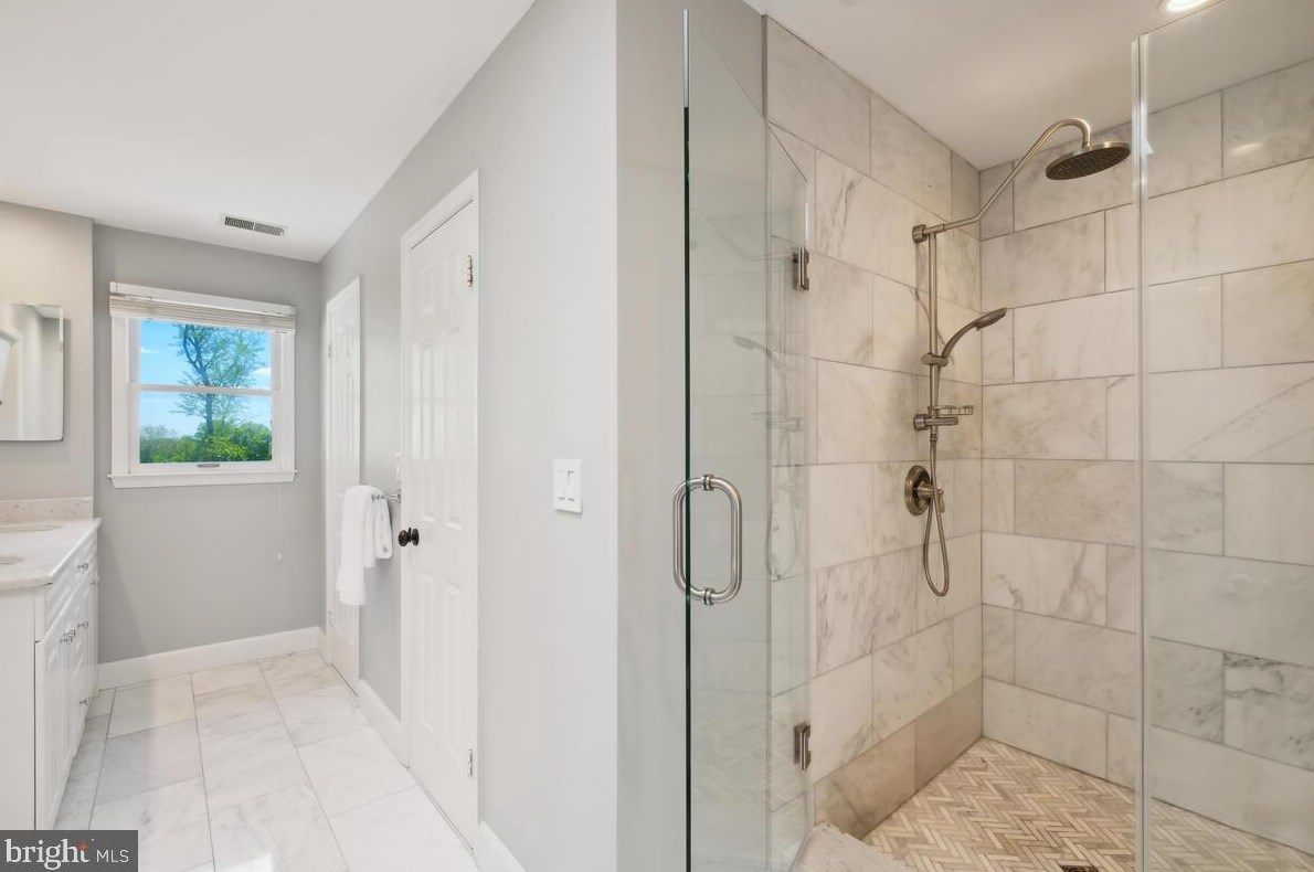 11539 Le Havre Dr, Rockville MD exterior