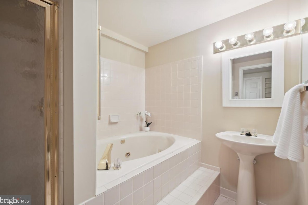 11539 Le Havre Dr, Rockville MD exterior