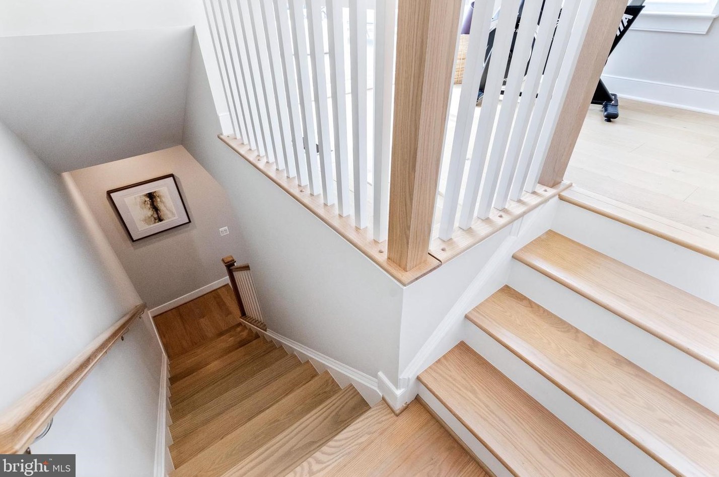 10318 Grosvenor Pl, Rockville MD exterior