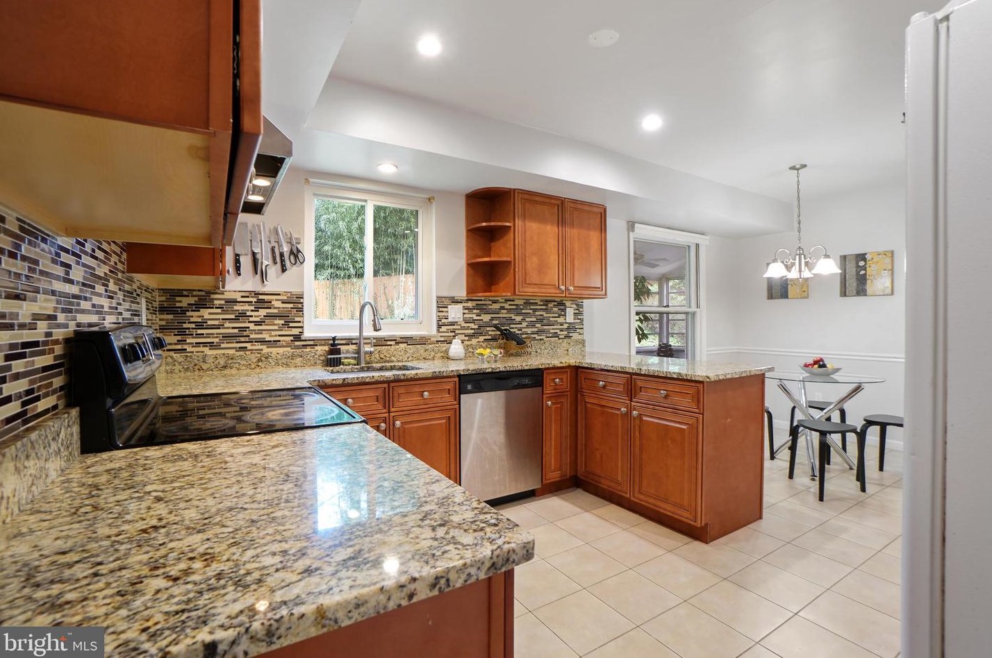 10900 Gainsborough Rd, Rockville MD  20854-2512 exterior