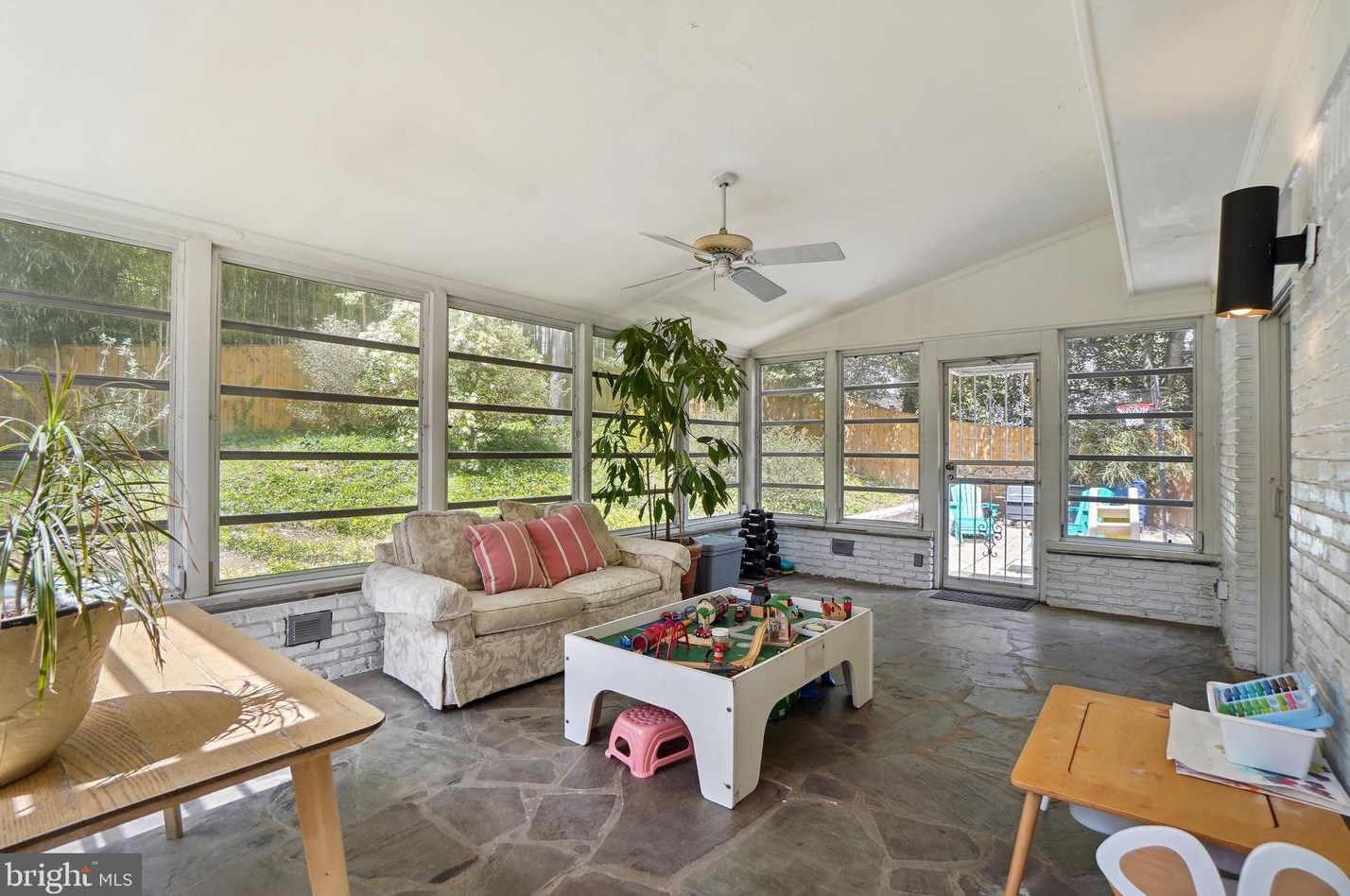 10900 Gainsborough Rd, Rockville MD  20854-2512 exterior