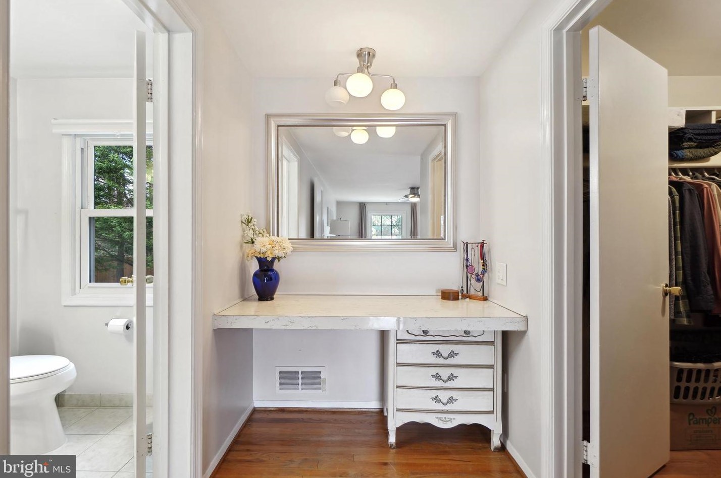 10900 Gainsborough Rd, Rockville MD  20854-2512 exterior