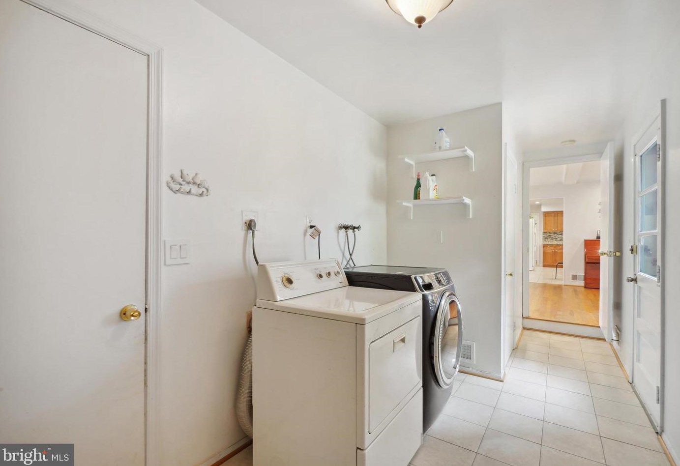 10900 Gainsborough Rd, Rockville MD  20854-2512 exterior