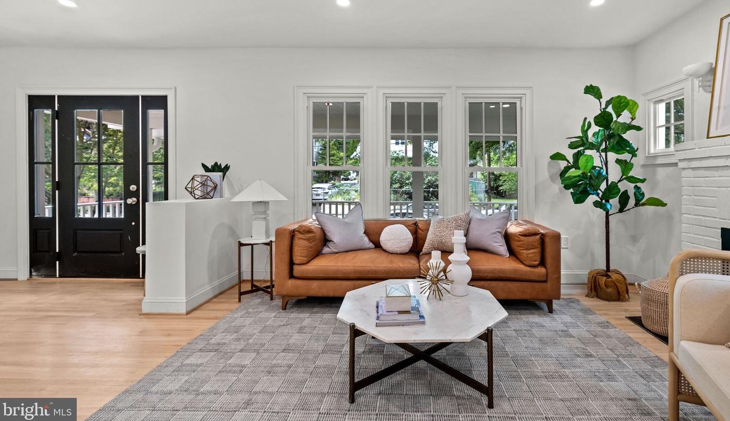 213 Spring Ave, Silver Spring MD 20912-4805 exterior