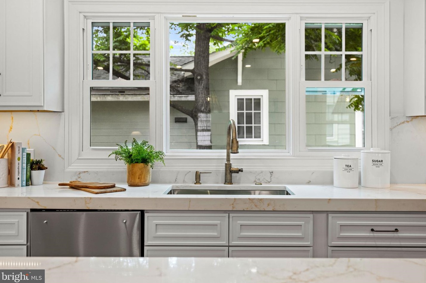 213 Spring Ave, Silver Spring MD 20912-4805 exterior