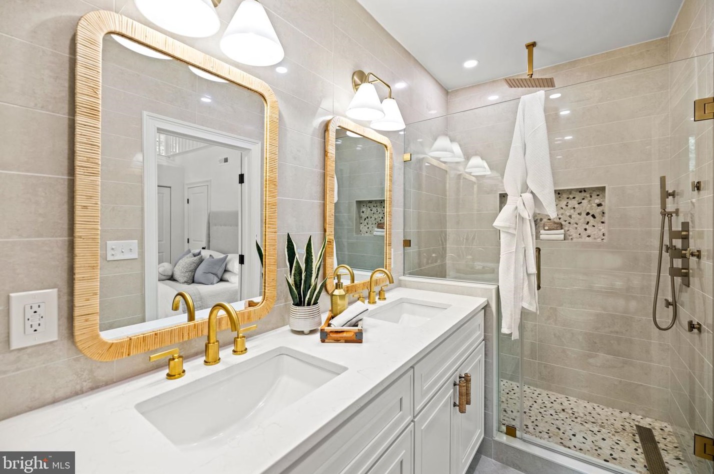 213 Spring Ave, Silver Spring MD 20912-4805 exterior