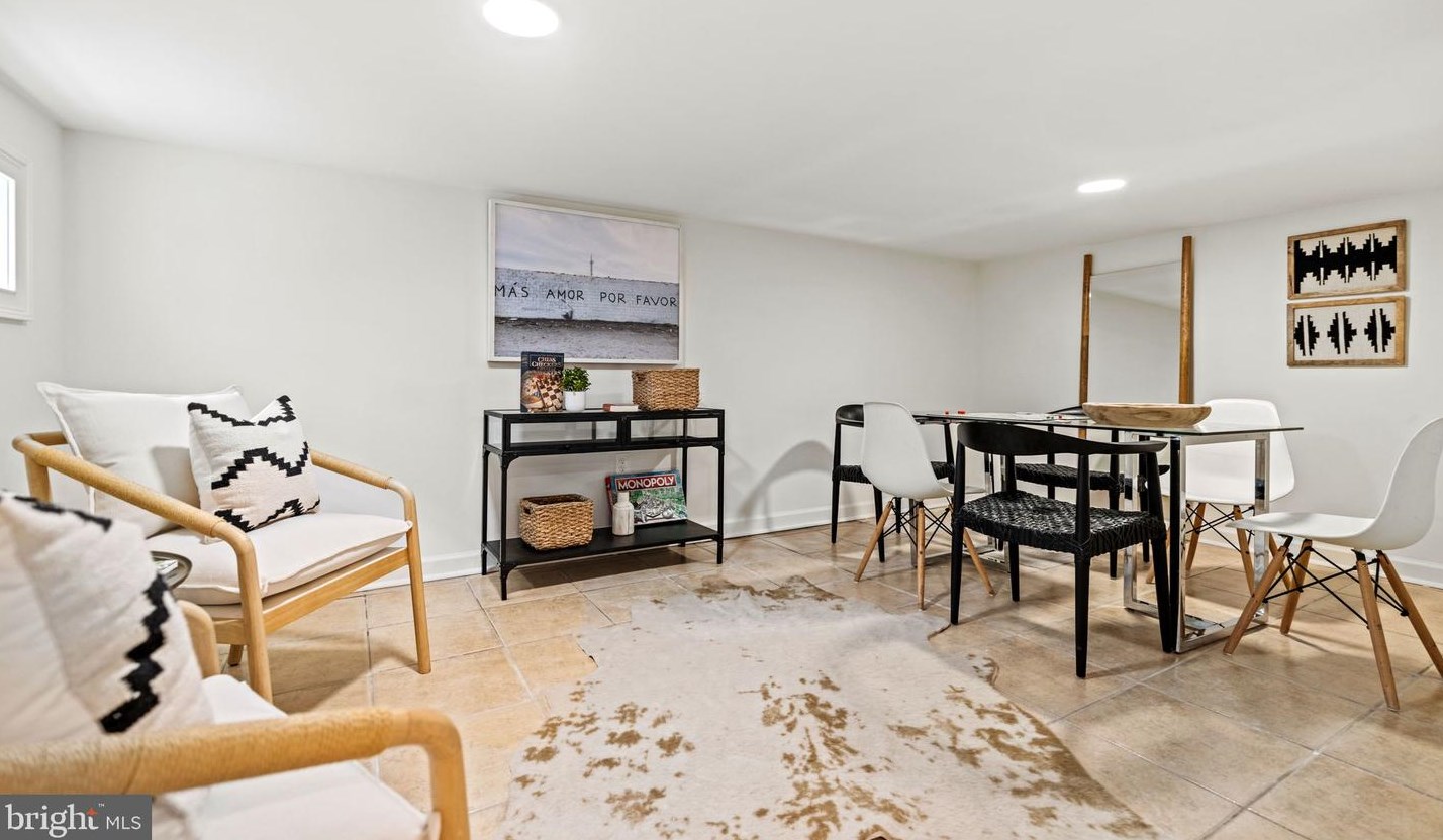 213 Spring Ave, Silver Spring MD 20912-4805 exterior