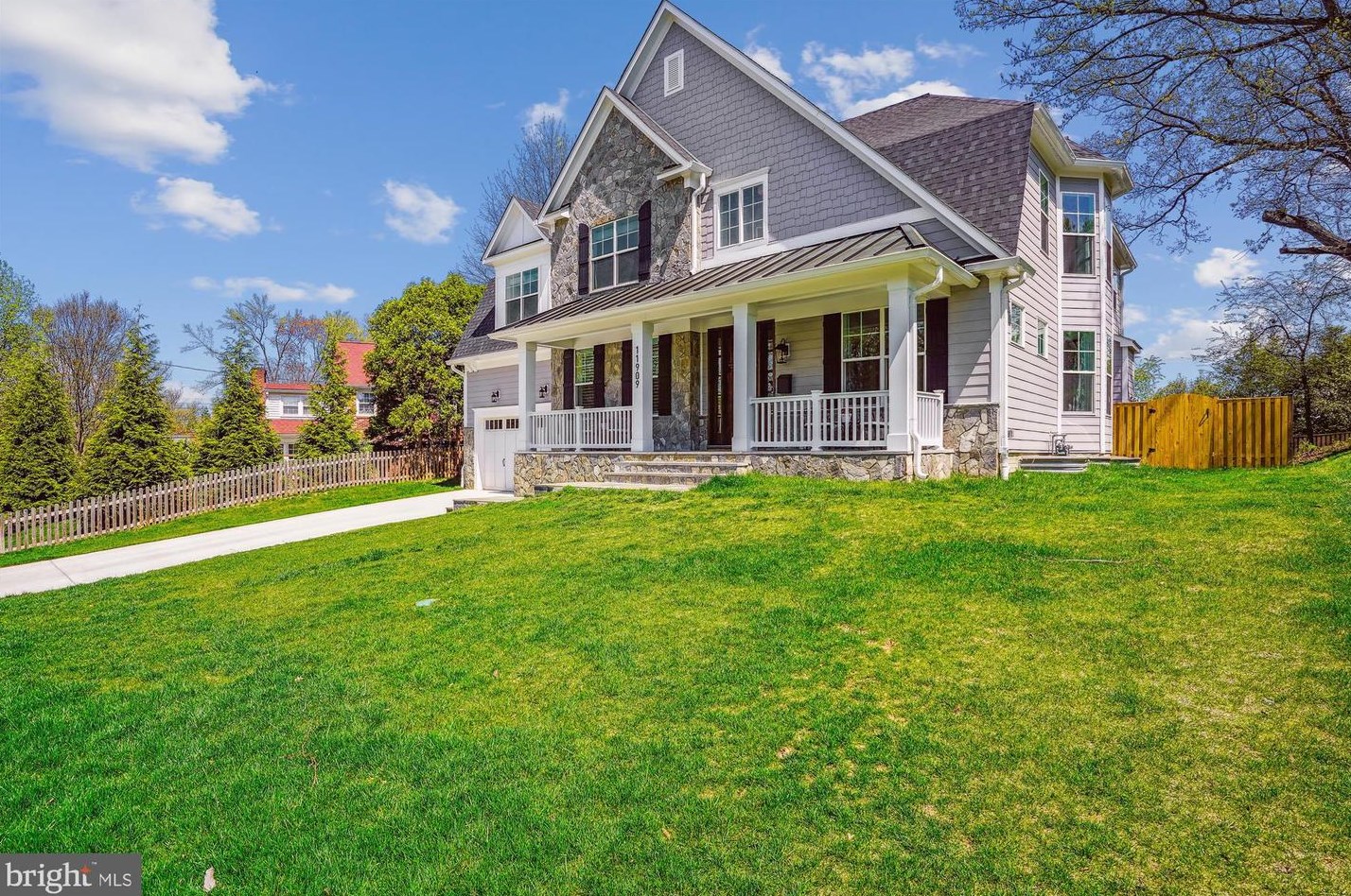 11909 Old Bridge Rd, Rockville MD  20852-4429 exterior
