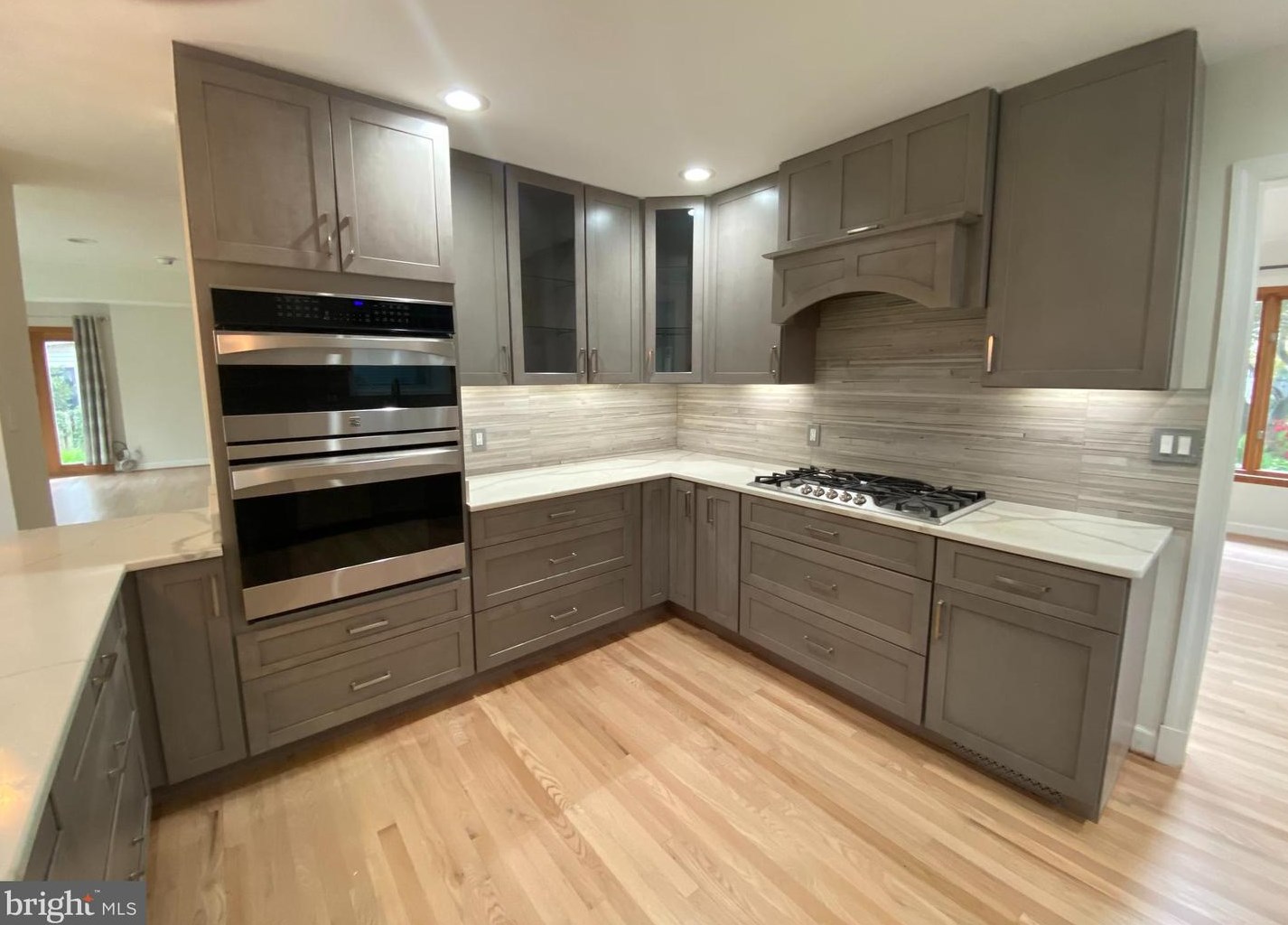5826 Conway Rd, Bethesda MD  20817-3400 exterior
