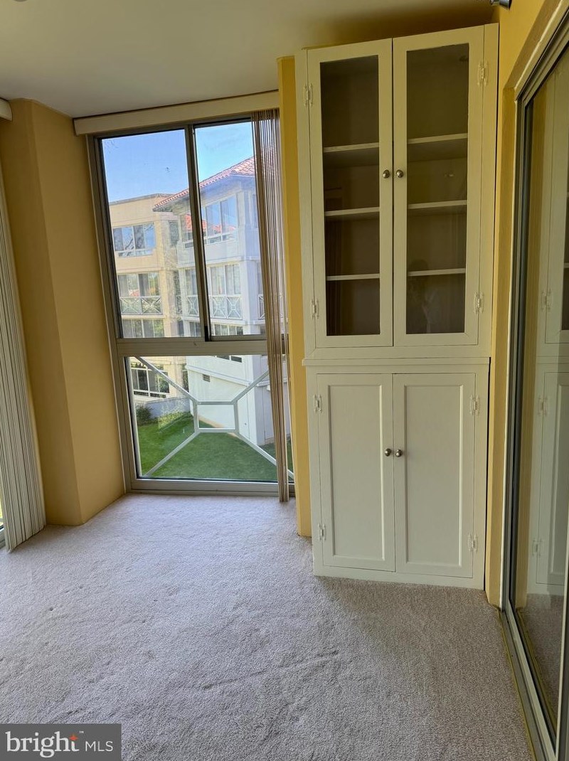 14809 Pennfield Cir #309, Silver Spring, MD 20906