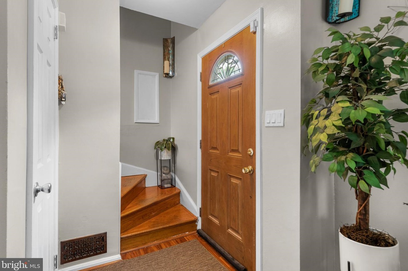 1013 Carson St, Silver Spring, MD 20901