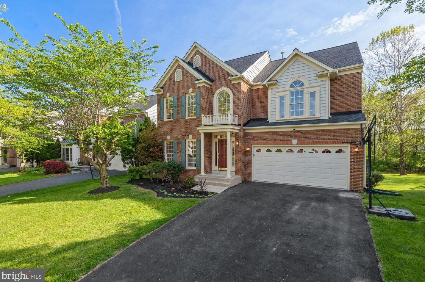 10628 Morning Field Dr, Rockville, MD 20854-6374