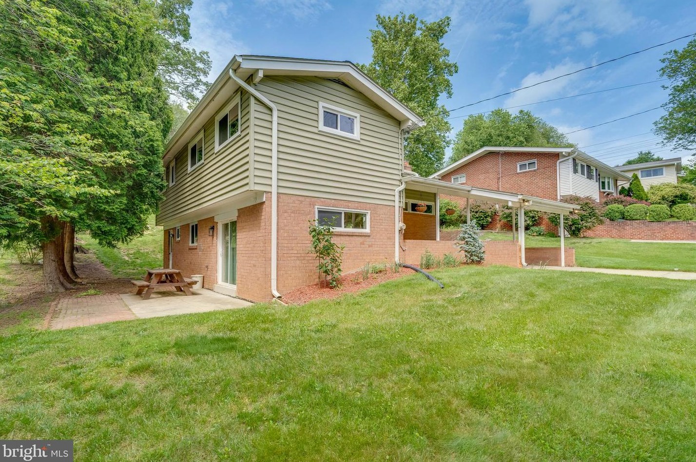 217 Hillsboro Dr, Silver Spring, MD 20902-3125