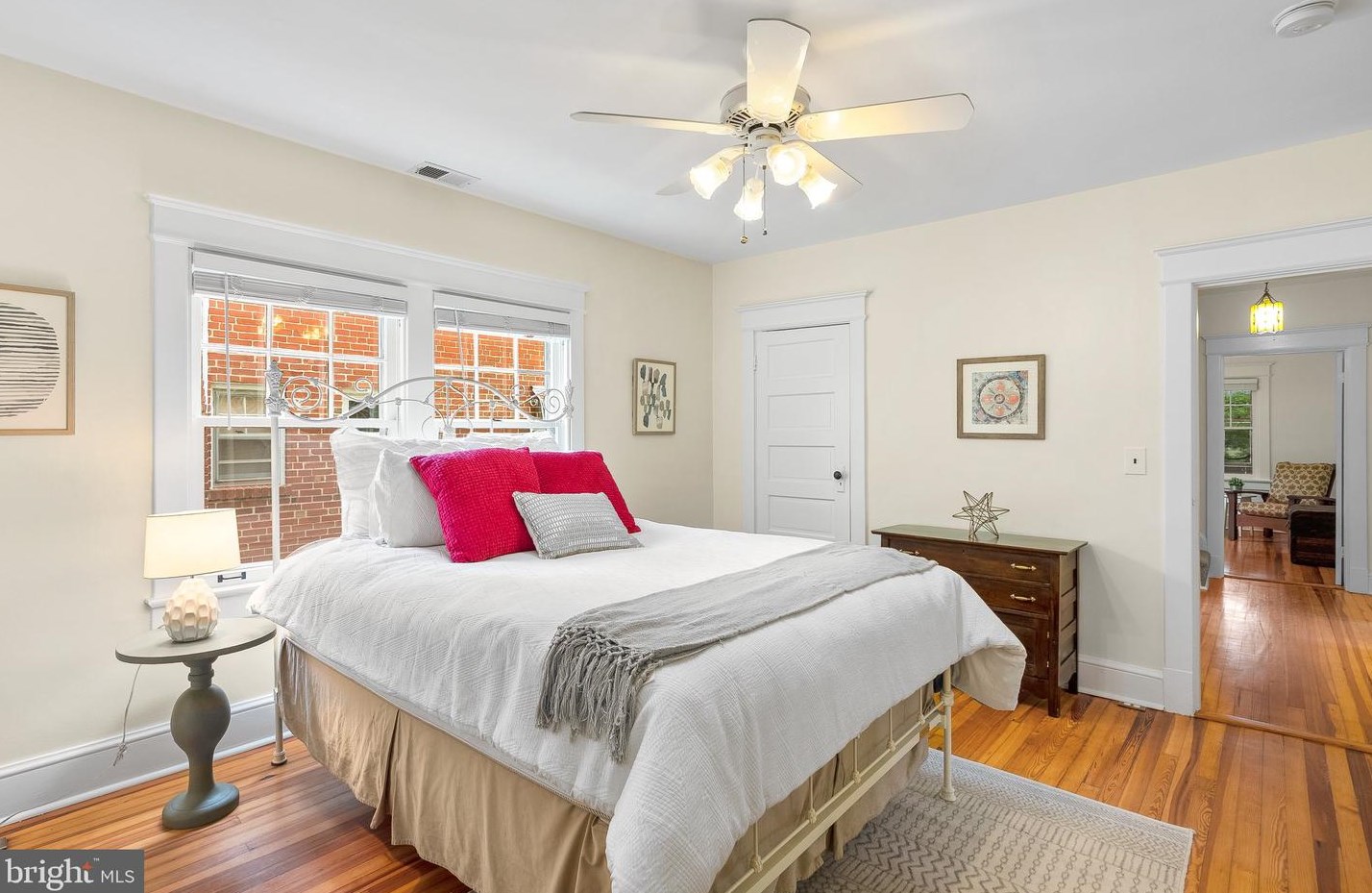 720 Easley St, Silver Spring MD 20910-4587 exterior