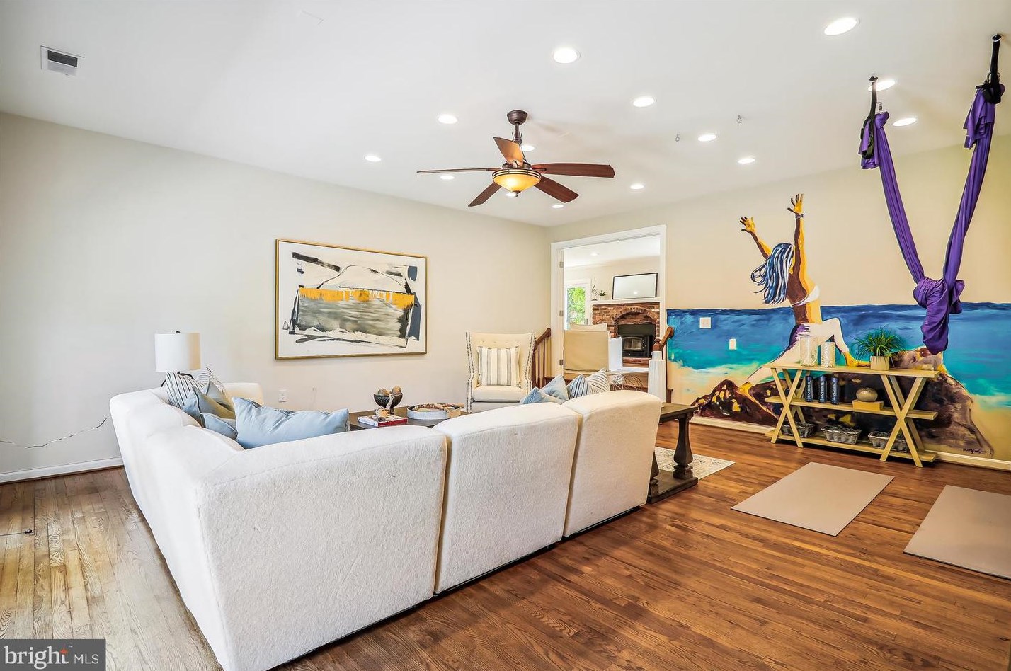 12632 Falconbridge Dr, Gaithersburg MD 20878-3430 exterior