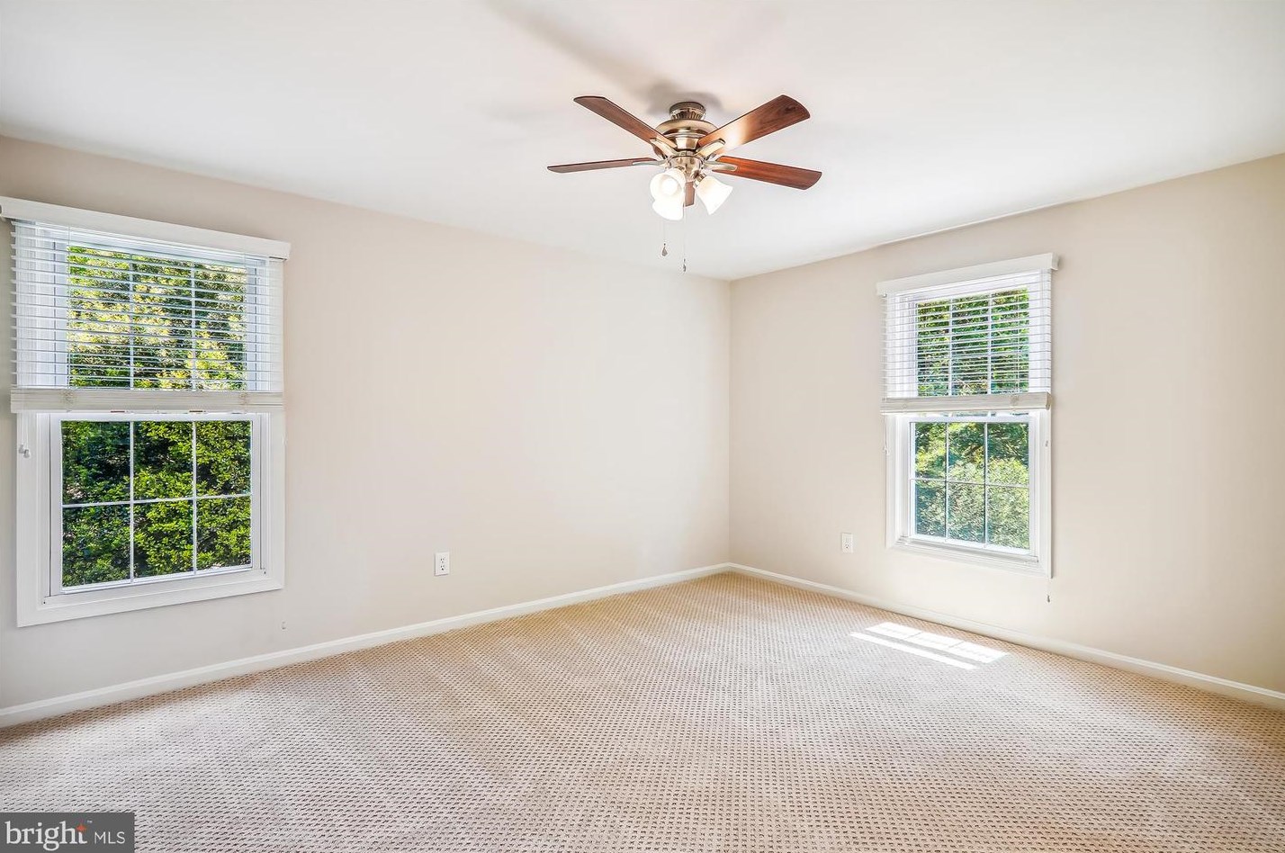 12632 Falconbridge Dr, Gaithersburg MD 20878-3430 exterior