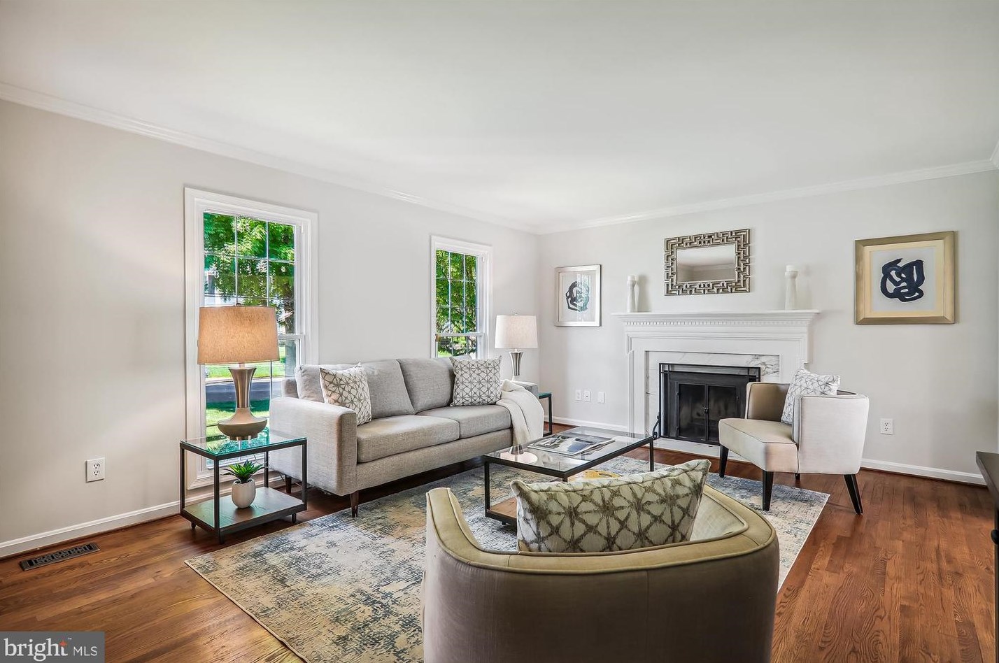 12632 Falconbridge Dr, Gaithersburg MD 20878-3430 exterior