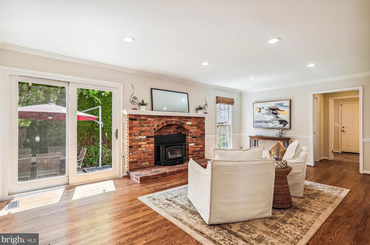 12632 Falconbridge Dr, Gaithersburg MD 20878-3430 exterior