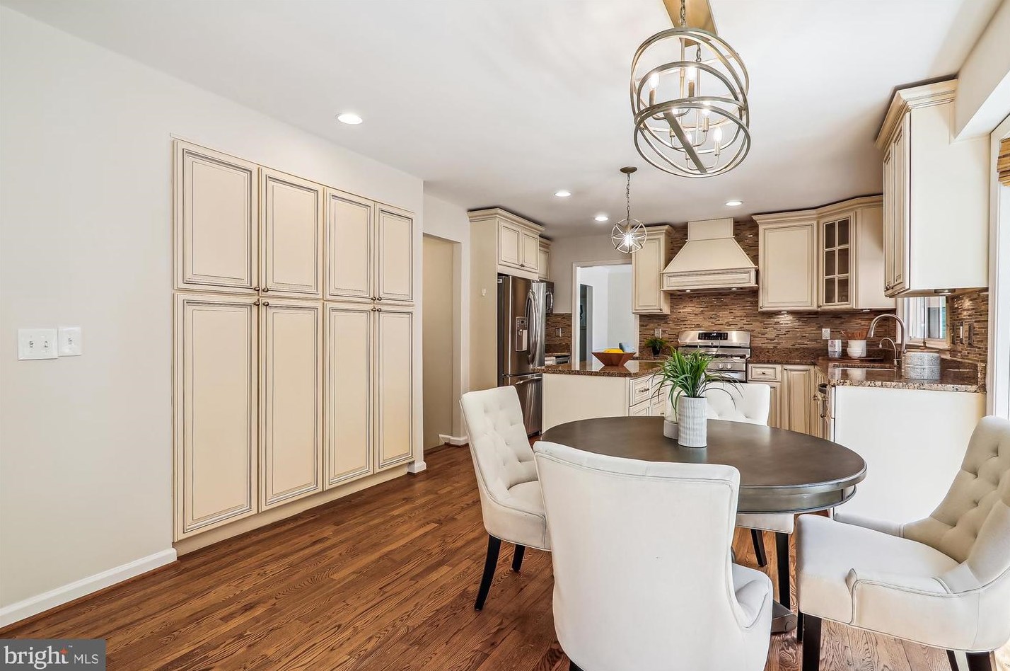 12632 Falconbridge Dr, Gaithersburg MD 20878-3430 exterior