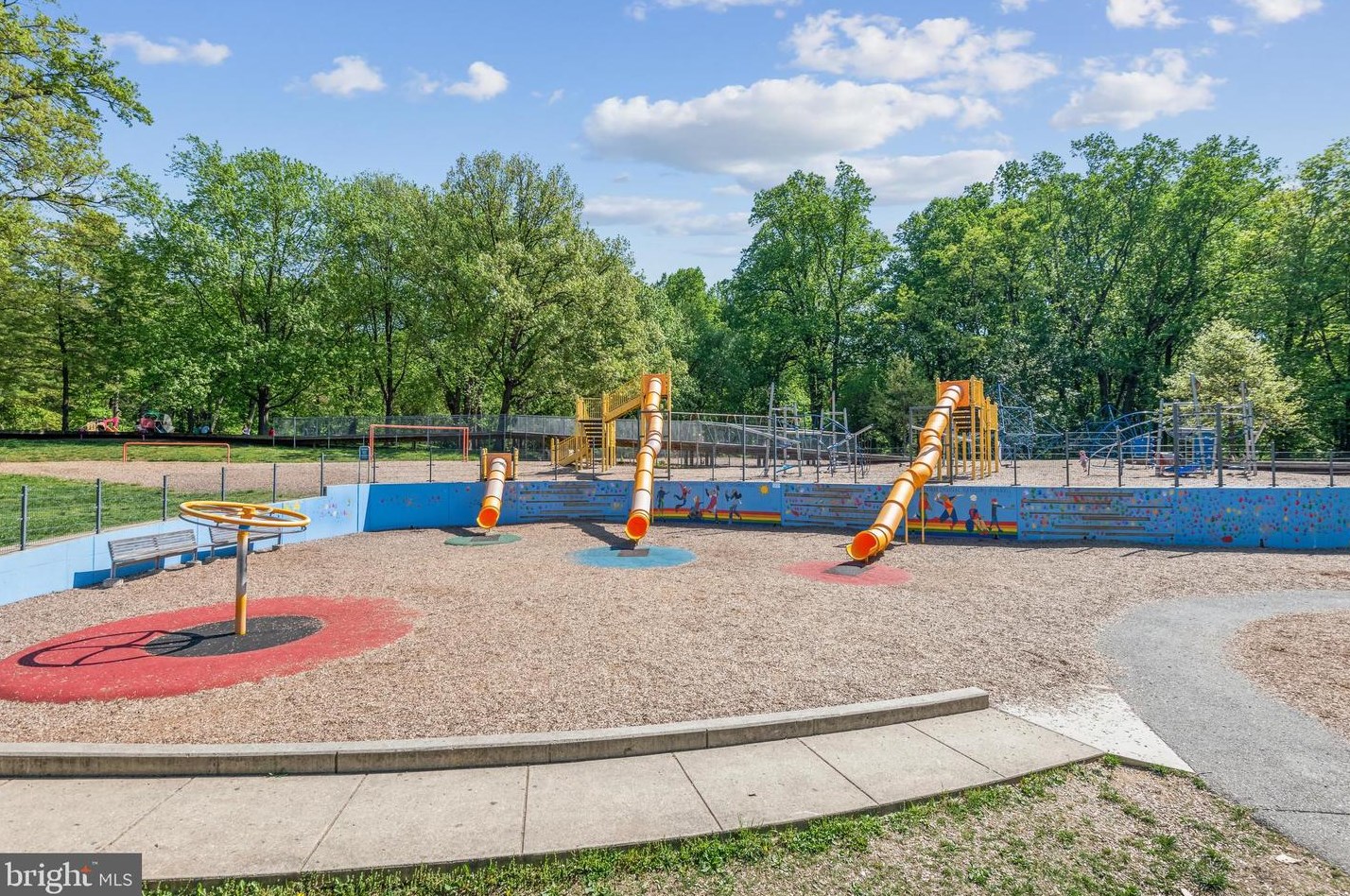 1513 Windham Ln, Silver Spring MD  20902-3769 exterior