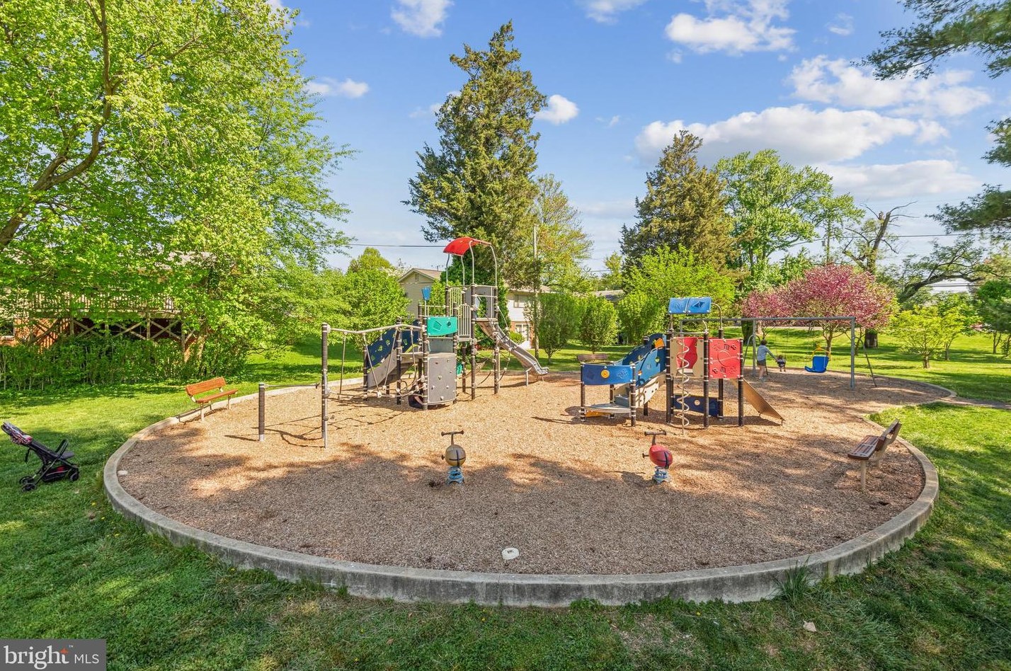 1513 Windham Ln, Silver Spring MD  20902-3769 exterior