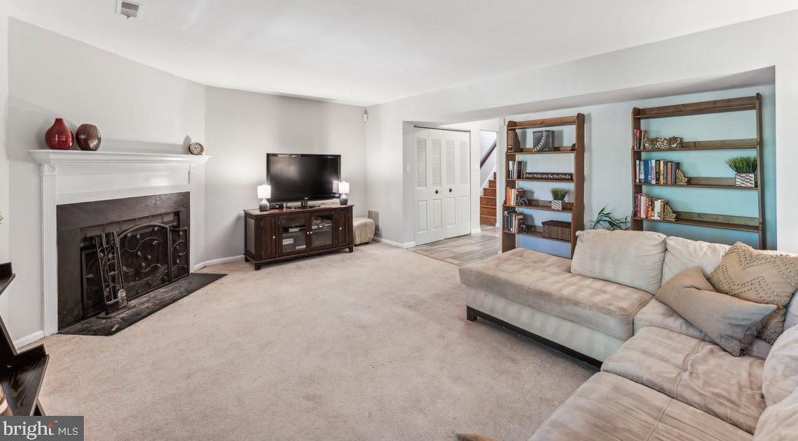 1903 Brightleaf Ct, Silver Spring MD 20902-5805 exterior