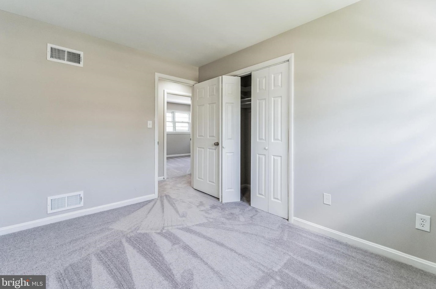 11104 Easecrest Dr, Silver Spring MD 20902-3509 exterior