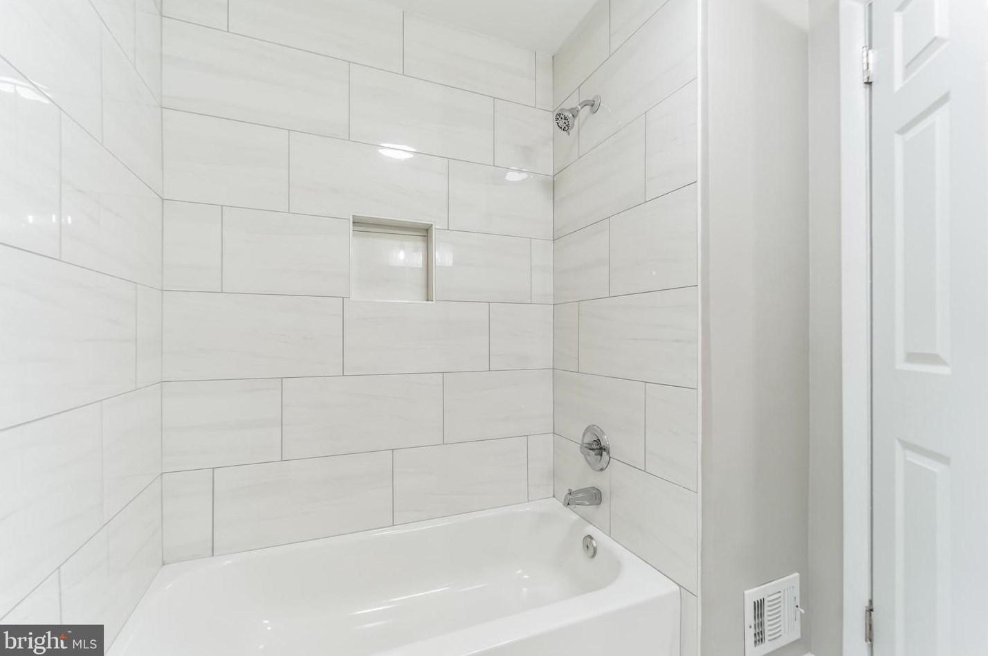 11104 Easecrest Dr, Silver Spring MD 20902-3509 exterior